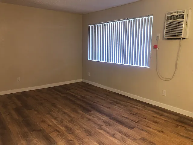 Adobe Villa Apartments — Photo 14