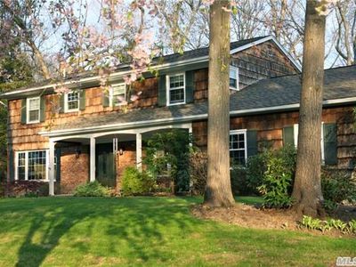 2 Regal Ct, Saint James, NY, 11780