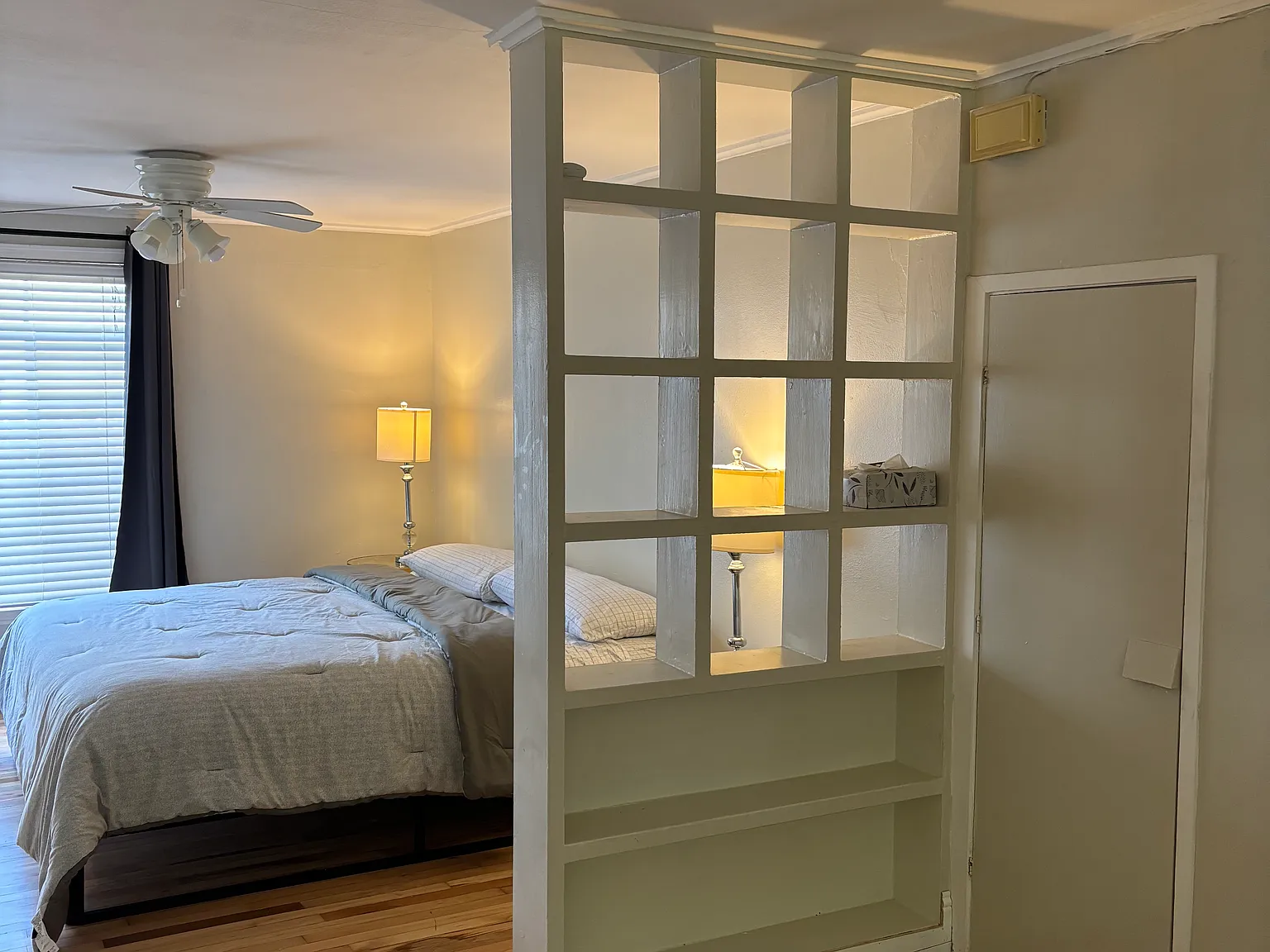 701 Monticello Dr — Photo 2