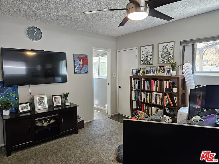 5652 Glenford St — Photo 49