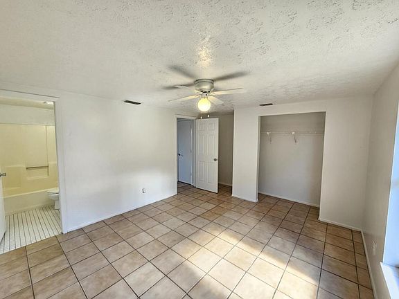 5th image of 111 57th Ave E