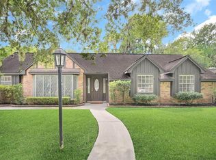 15638 Wandering Trl, Friendswood, TX 77546