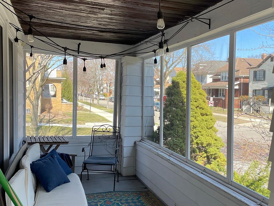 1075 Wayburn St, Grosse Pointe Park, MI 48230 Zillow