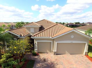 2299 Vermont Ln, Naples, FL 34120