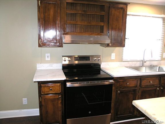 5th image of 200 Newsome Ln