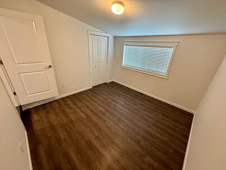 1329 Elm St — Photo 22