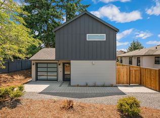 113 N 125th St, Seattle, WA 98177