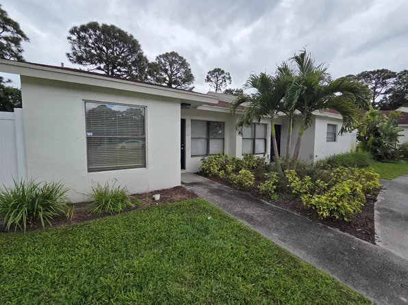 3774 Mil Race Ct, Greenacres, FL 33463