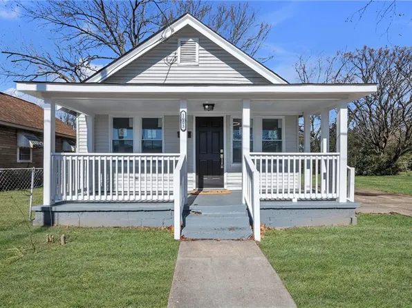 1003 41st St, Newport News, VA 23607