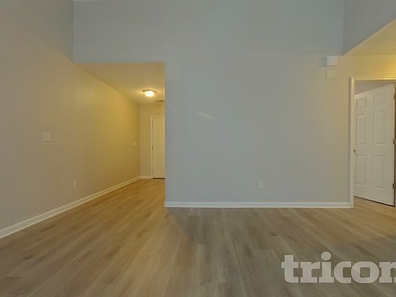 2nd image of 3 Long Glen Ct