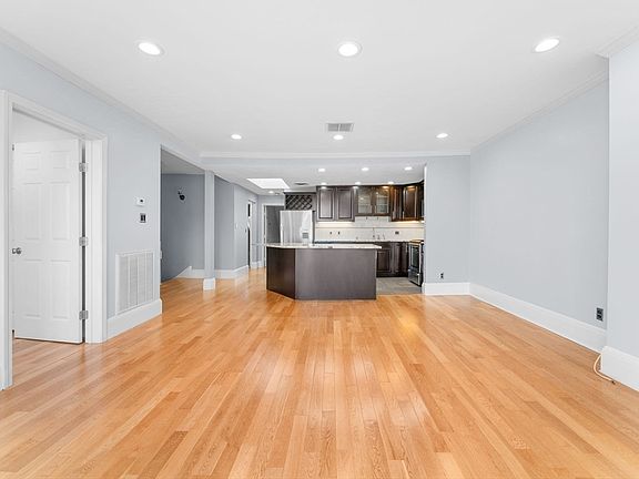 2nd image of 570 Massachusetts Ave #5