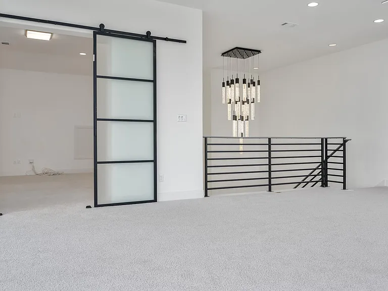 2502 Sunset Vista Cir — Photo 11