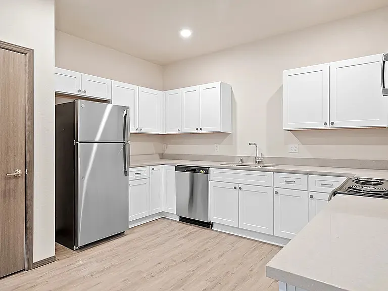 Cannon Apartments — Photo 13