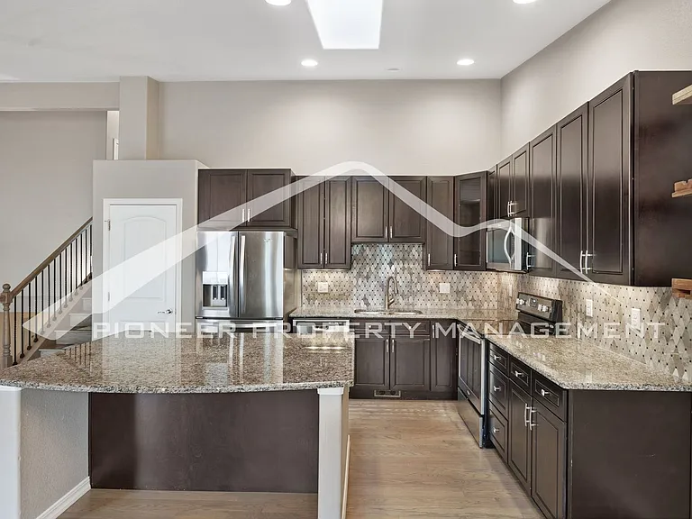 4349 High Mountain Point — Photo 7