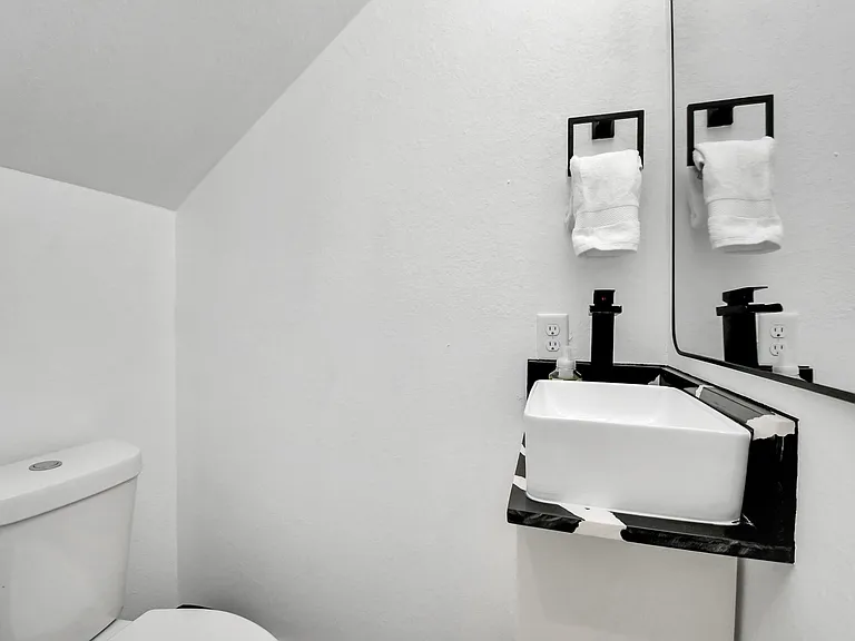 6531 Rosemary Ln #A — Photo 17