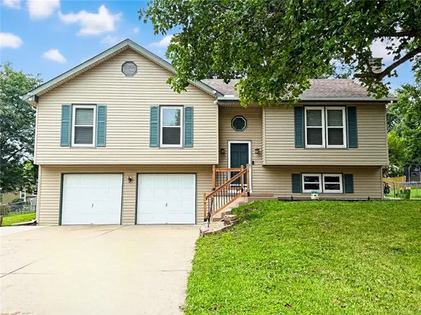 1607 NE 114th St, Kansas City, MO 64155
