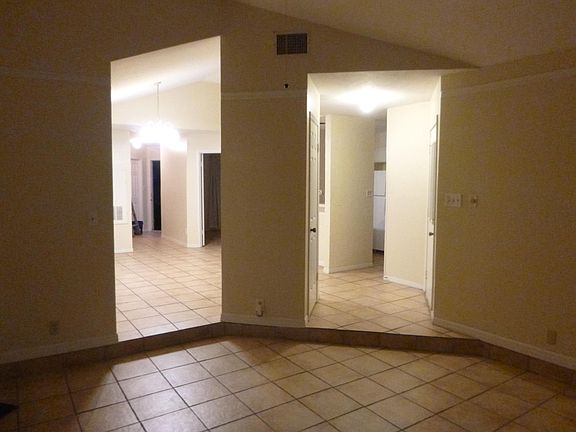 5th image of 1402 Andra Ln
