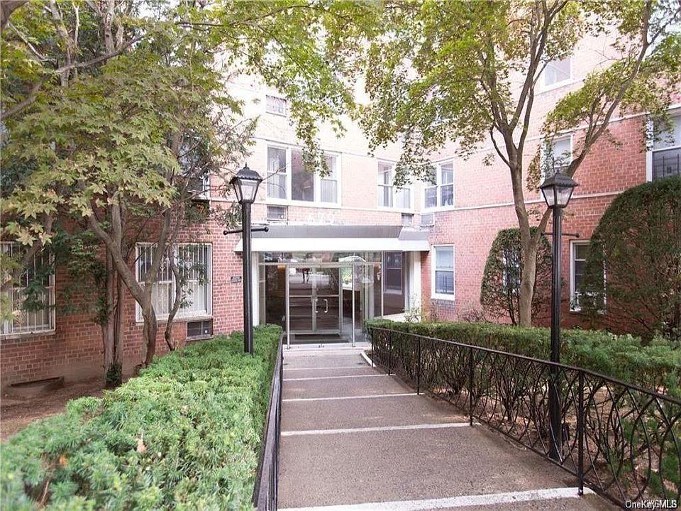 1st image of 679 W 239th St APT 6A