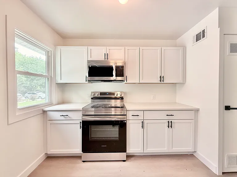 1132 S 33rd St #1 — Photo 11