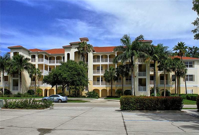 1st image of 4843 Hampshire Ct APT 207