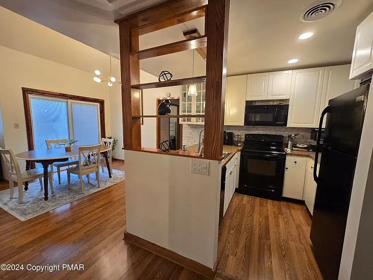 352 Hollow Rd #11 — Photo 4