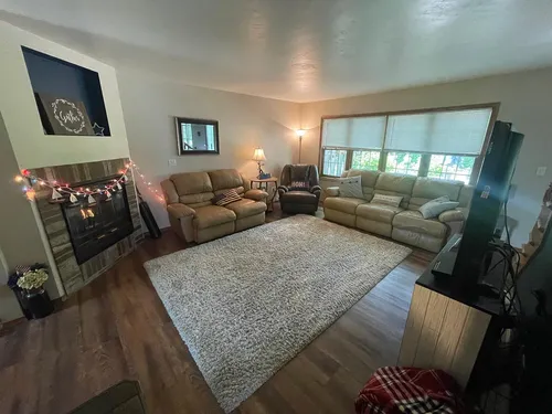 1425 Cardinal Ln Photo 1