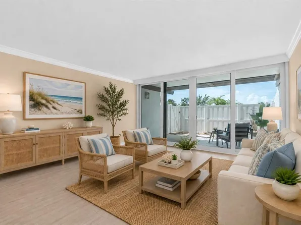 450 Treasure Island Cswy APT 102, Treasure Island, FL 33706