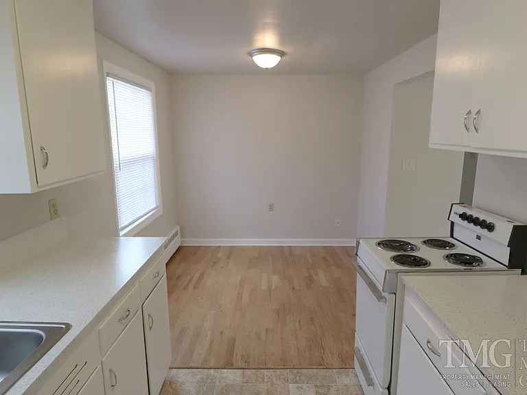 1905 Daniels St #1915 — Photo 7