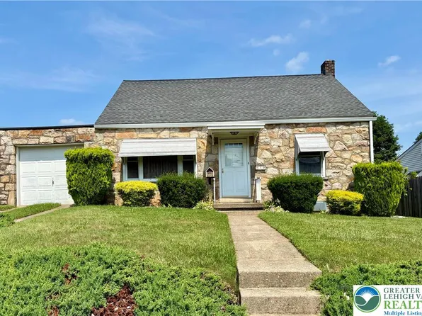 19 Harrison St, Emmaus, PA 18049