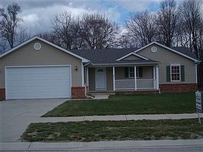 2nd image of 321 Forsythia St SE