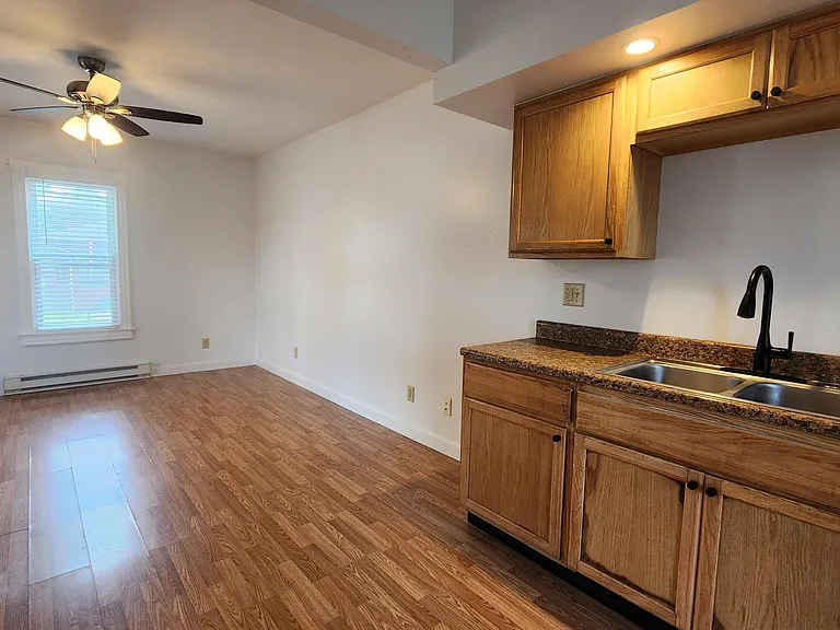 230 Scott Ave #A — Photo 34