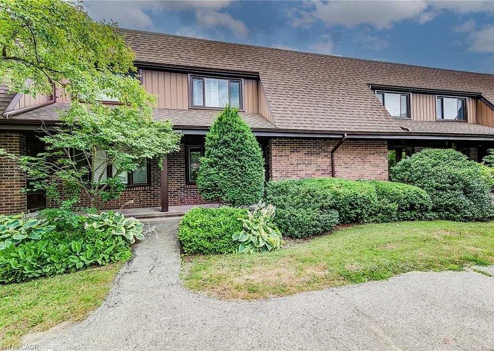 1st image of 285 Sandowne Dr #15