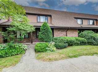 285 Sandowne Dr #15, Waterloo, ON N2K 2C1
