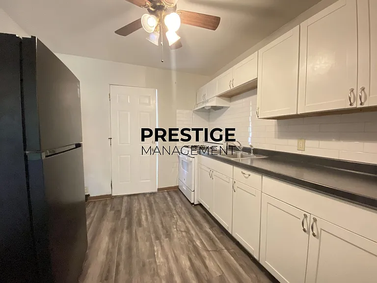 6969 Jackson Ct — Photo 4