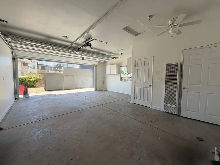 2252 Beach St — Photo 8