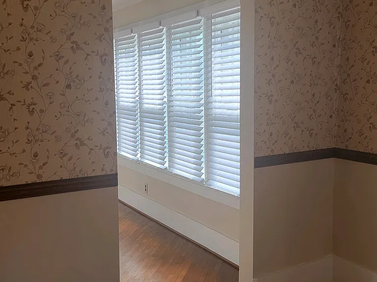 211 E Market St — Photo 18