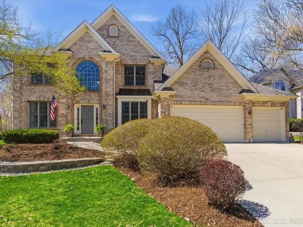 1601 King Edward Ave, Saint Charles, IL 60174