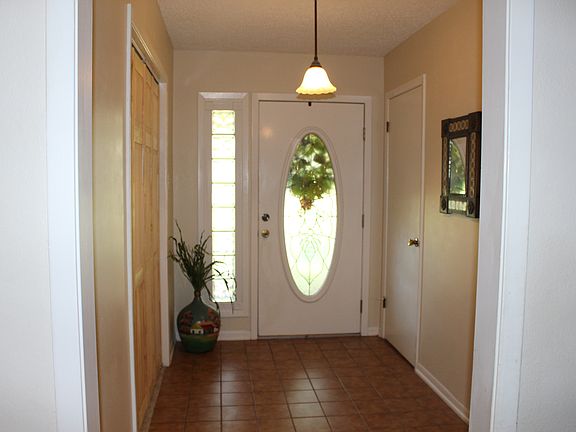 3rd image of 35 Encino Loma