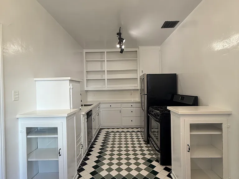 1316 Lucile Ave #3/4 — Photo 11