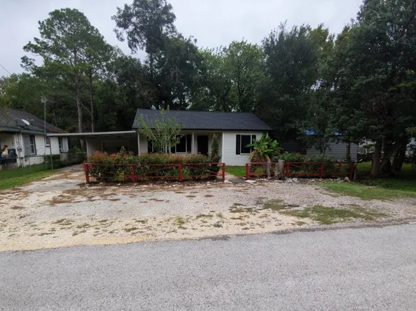 7513 Matranga St, Hitchcock, TX 77563