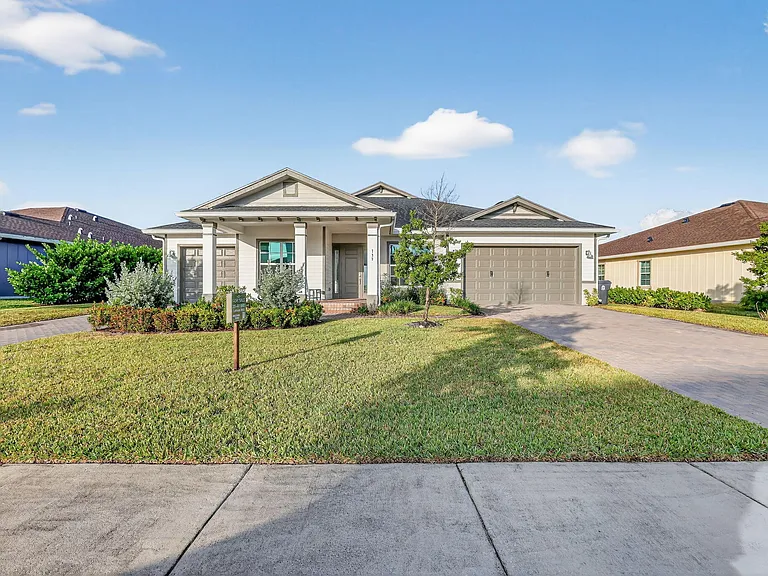 799 Hookline Cir — Photo 5
