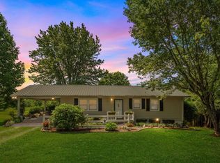 995 Yellow Creek Rd, Dickson, TN 37055