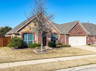 613 Newchester Dr, Roanoke, TX 76262