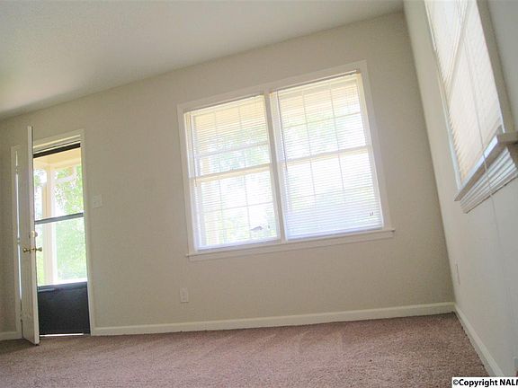 4th image of 4028 Talwell Dr SW