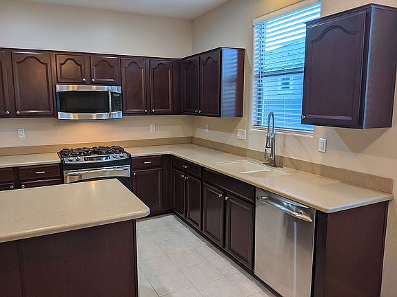5th image of 15258 W Windward Ave