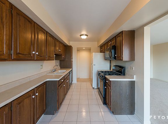 2nd image of 51 Old Oak Dr APT 318