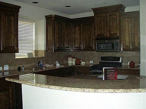 3rd image of 1505 Lakeway Dr