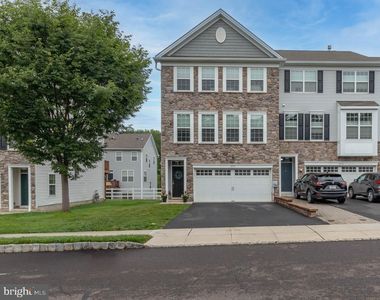 29133 Hickory Ln, Langhorne, PA, 19047