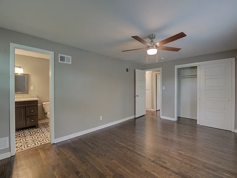4413 N Grand Ave — Photo 7