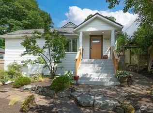 9212 8th Ave NE, Seattle, WA 98115